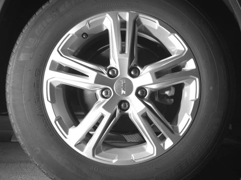 Used 2024 GMC Terrain SLE FWD image 15