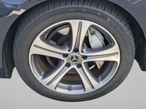 Used 2020 Mercedes-Benz E 350 4MATIC Sedan image 25