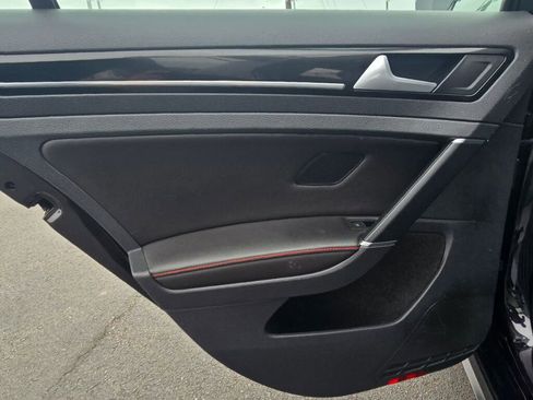 Used 2016 Volkswagen GTI SE w/ Lighting Package (SEL) FWD image 19