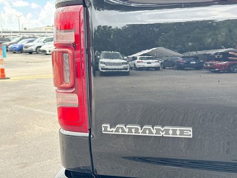 Used 2019 RAM 1500 Laramie AWD/4WD image 10