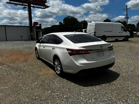 Used 2015 Toyota Avalon Limited FWD image 2