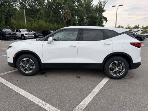 Used 2025 Chevrolet Blazer LT FWD image 6