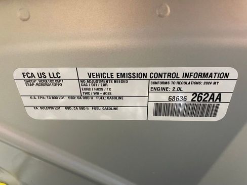 Used 2024 Jeep Compass Latitude image 38