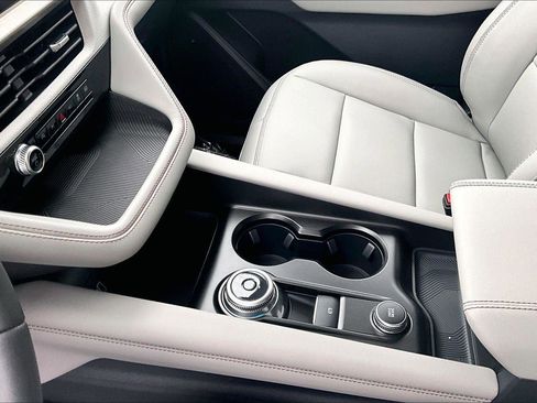 New 2026 Ford Explorer Active image 8