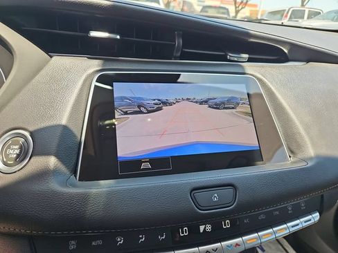 Used 2023 Cadillac XT4 Luxury w/ Cold Weather Package FWD image 14