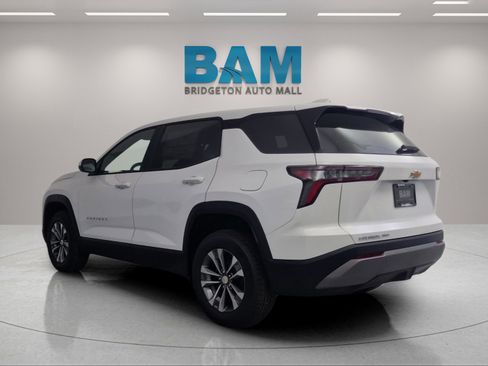 New 2026 Chevrolet Equinox LT w/ Convenience Package II image 5