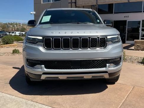Used 2024 Jeep Wagoneer Series III AWD/4WD image 3