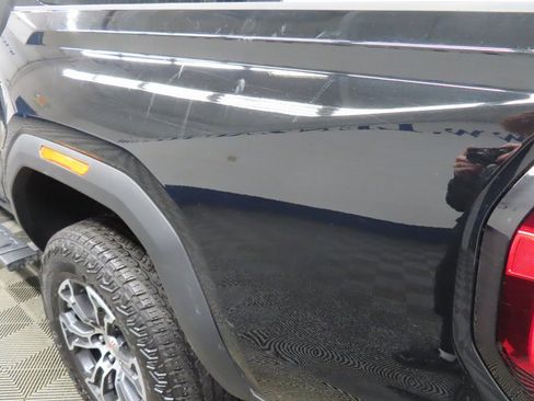 Used 2024 GMC Canyon AT4 image 54