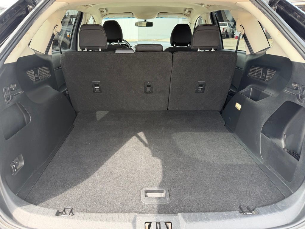 Used 2017 Ford Edge SEL FWD image 7