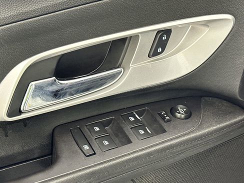 Used 2017 Chevrolet Equinox LT w/ Convenience Package image 17