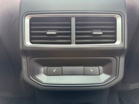 Used 2024 Volkswagen Atlas Cross Sport SEL Premium R-Line image 43