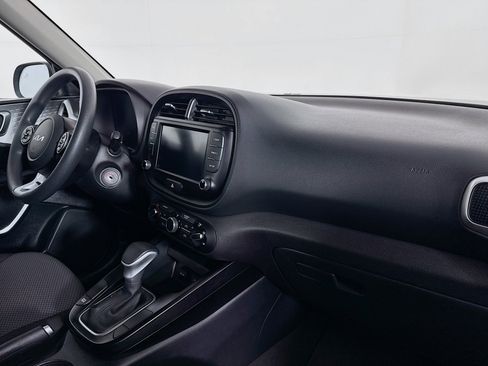 Used 2022 Kia Soul LX w/ Technology Package FWD image 28