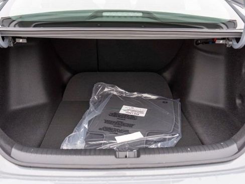 Used 2025 Honda Accord SE image 11