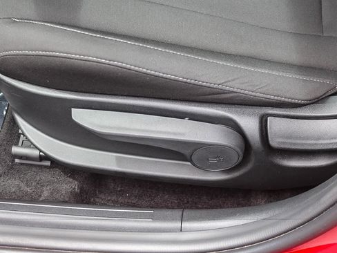 Certified 2025 Hyundai Elantra SEL FWD image 27