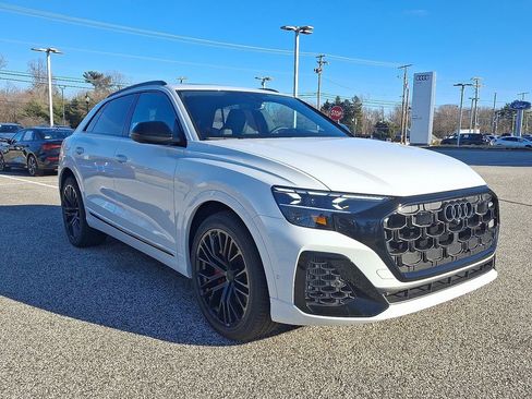 New 2026 Audi SQ8 Prestige image 2