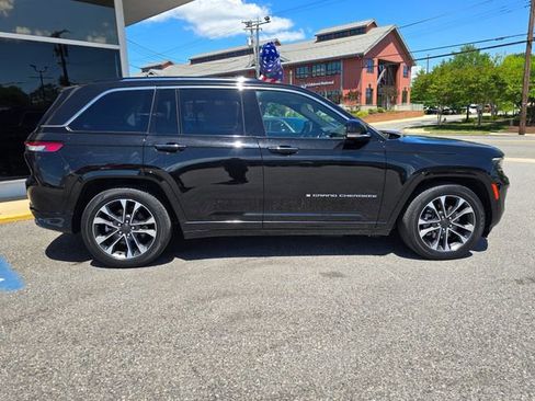 Used 2022 Jeep Grand Cherokee Overland AWD/4WD image 44