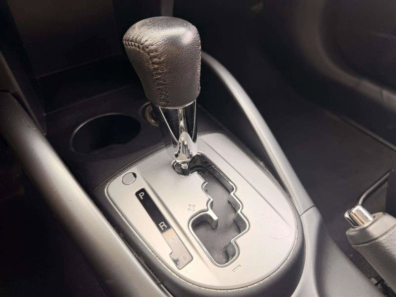 Used 2010 Mitsubishi Outlander SE FWD image 30