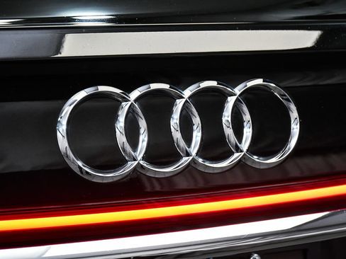 Used 2023 Audi A8 L 3.0T w/ Comfort Plus Package AWD/4WD image 92