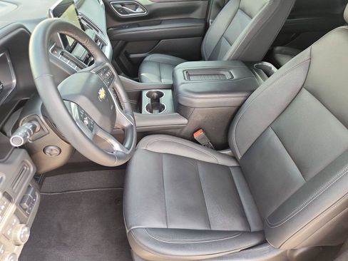 Used 2023 Chevrolet Tahoe LT w/ LT Signature Package AWD/4WD image 19