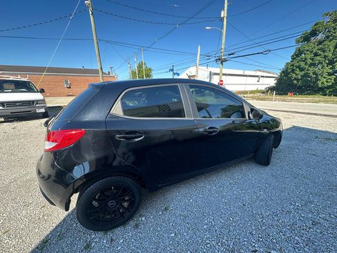 Used 2013 MAZDA MAZDA2 Sport FWD image 4