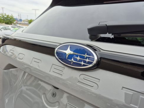 Used 2025 Subaru Forester Premium AWD/4WD image 21