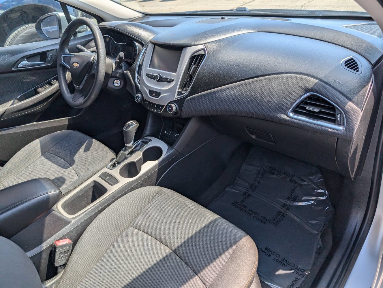 Used 2018 Chevrolet Cruze LS FWD image 13