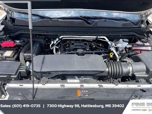 New 2026 Chevrolet Colorado ZR2 w/ Off-Road Front Bumper Package AWD/4WD image 9