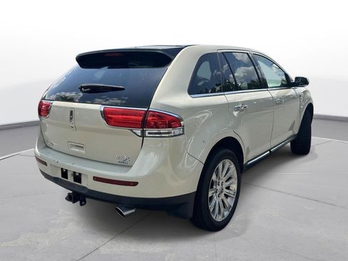 Used 2014 Lincoln MKX AWD w/ Equipment Group 102A image 6