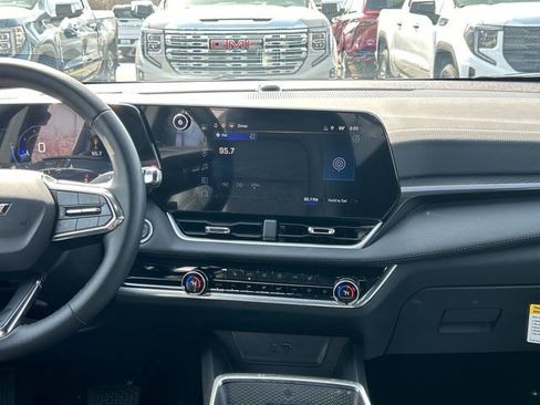 New 2026 Chevrolet Equinox LT w/ Convenience Package II FWD image 20