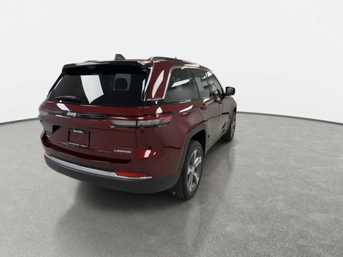 Used 2024 Jeep Grand Cherokee Limited w/ Luxury Tech Group II AWD/4WD image 8