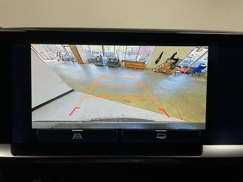 Used 2022 Chevrolet Silverado 1500 LT image 17