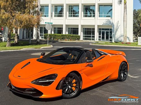 Used 2022 McLaren 720S Spider image 11
