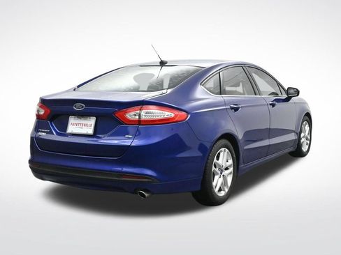 Used 2016 Ford Fusion SE FWD image 5