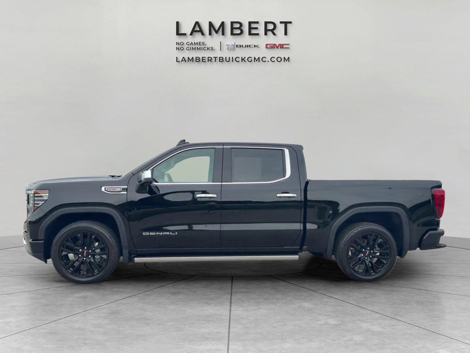 Used 2024 GMC Sierra 1500 Denali AWD/4WD image 2