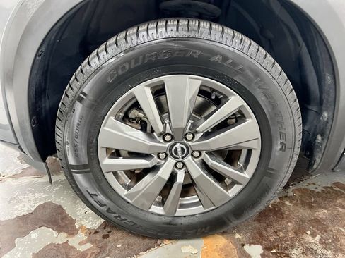 Used 2022 Nissan Pathfinder SV FWD image 26