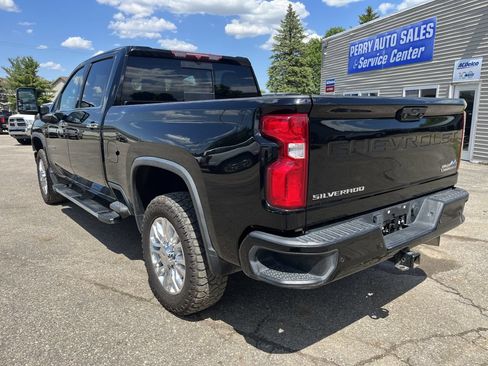 Used 2022 Chevrolet Silverado 2500 High Country w/ Safety Package II AWD/4WD image 9