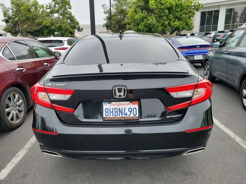 Used 2018 Honda Accord Sport image 5