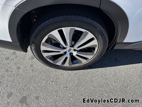 Used 2022 Subaru Ascent Touring image 22