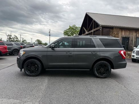 Used 2019 Ford Expedition XLT w/ Equipment Group 201A RWD image 55