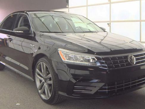 Used 2017 Volkswagen Passat 1.8T R-Line FWD image 4