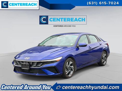 Used 2025 Hyundai Elantra Limited FWD image 1