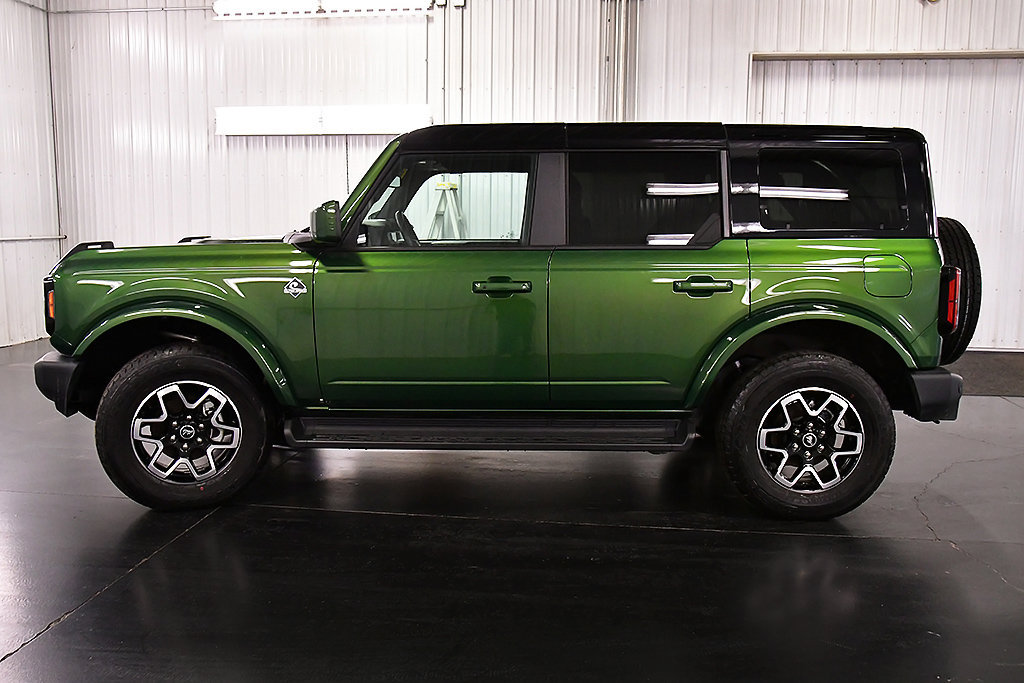Used 2025 Ford Bronco Outer Banks AWD/4WD image 4