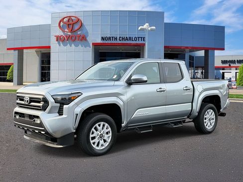 Used 2024 Toyota Tacoma SR5 w/ SR5 Upgrade Package AWD/4WD image 5