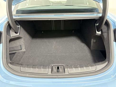 Certified 2024 Porsche Taycan image 21