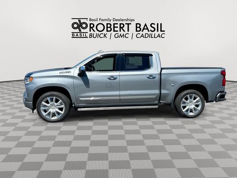 Used 2023 Chevrolet Silverado 1500 High Country w/ High Country Premium Package AWD/4WD image 5