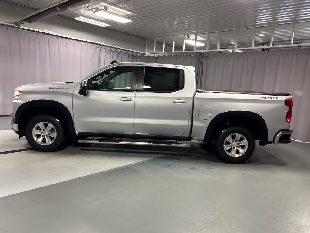 Used 2021 Chevrolet Silverado 1500 LT AWD/4WD image 4