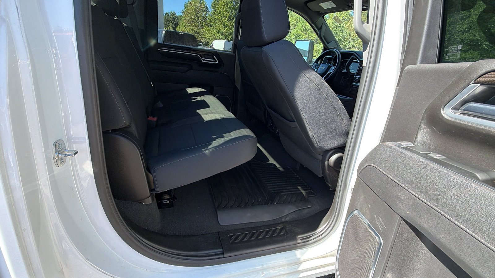 Used 2025 Chevrolet Silverado 2500 LT w/ Convenience Package AWD/4WD image 21