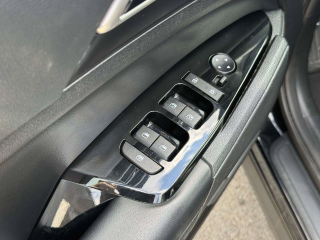 Used 2023 Kia Sportage EX FWD image 21