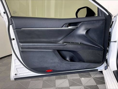 Used 2024 Toyota Camry SE FWD image 21