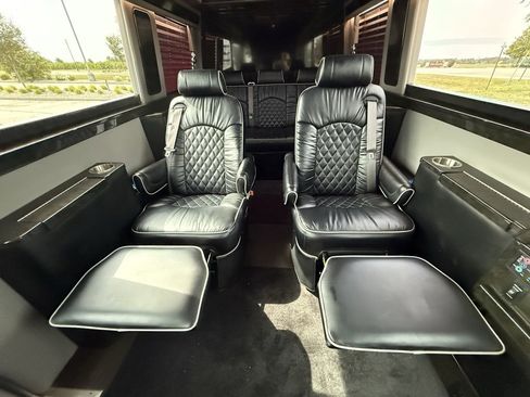 Used 2016 Mercedes-Benz Sprinter 3500 image 53